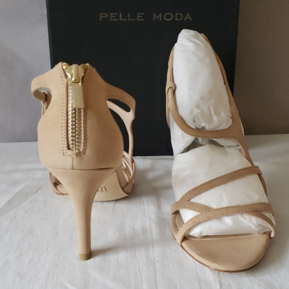 NWB-Pelle Moda Ruby Sand Suede  Sandals - Picture 3 of 5